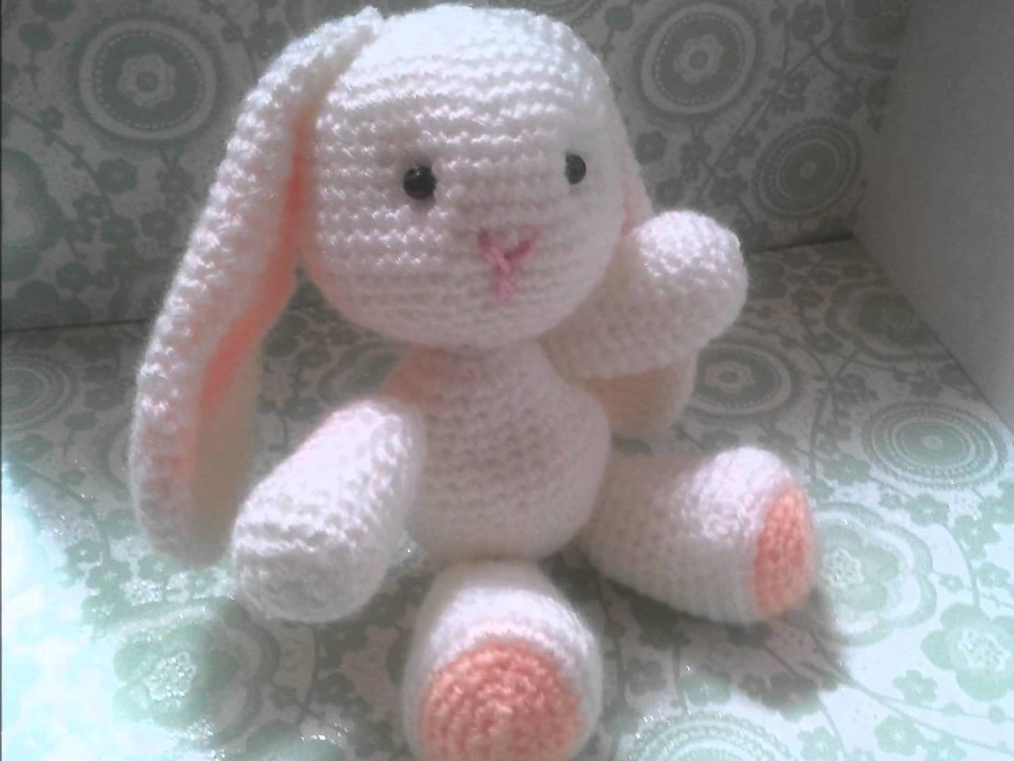 AMIGURUMI (crochet) : petit lapin blanc
