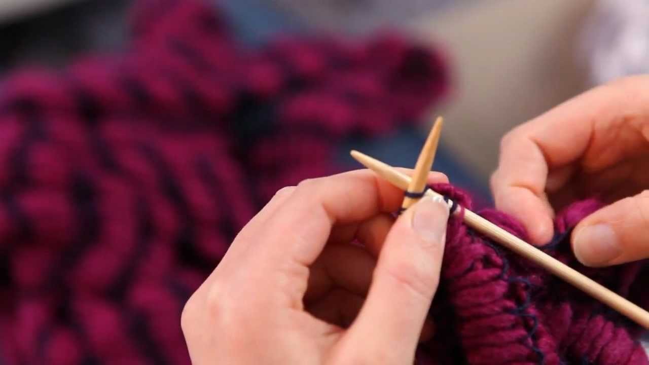 Tricoter une écharpe fantaisie en fil Farandole - Phildar