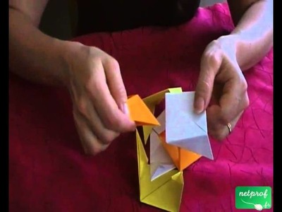 Fabrication d'un cube suivant l'art de l'origami