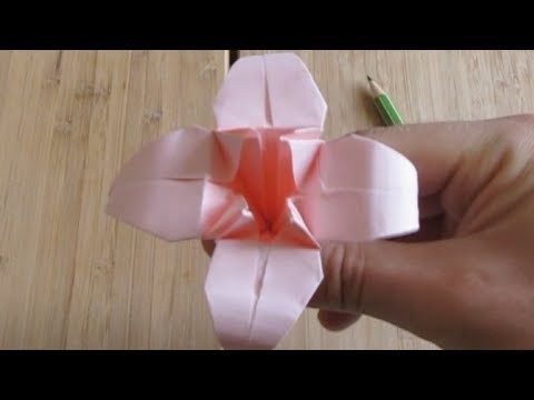 La fleur de lys (origami)