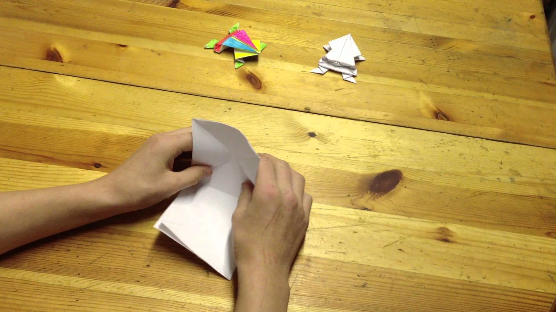 Faire une grenouille  en papier - Tutoriel grenouille en origami: Astuce origami facile