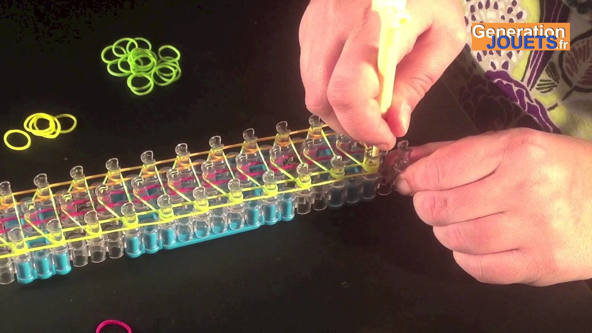 Créer un bracelet Rainbow Loom simple à 3 rangs en français
