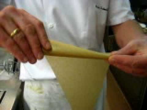 Fabrication d'un cornet - how to do a cornet (paper cone)