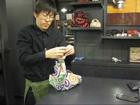 Furoshiki - comment faire un sac à main avec un carré de tissu