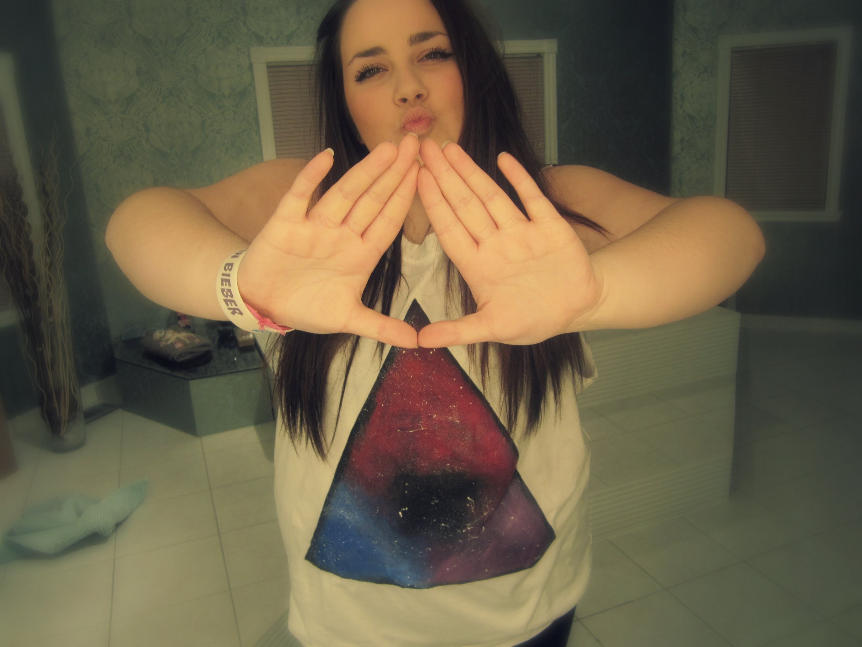 △ D.I.Y - to infinity and beyond , triangle galaxique , t-shirt. camisole △
