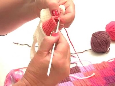 Crochet tunisien : Assembler 2 lignes de carrés en cercle - L'atelier Edisaxe
