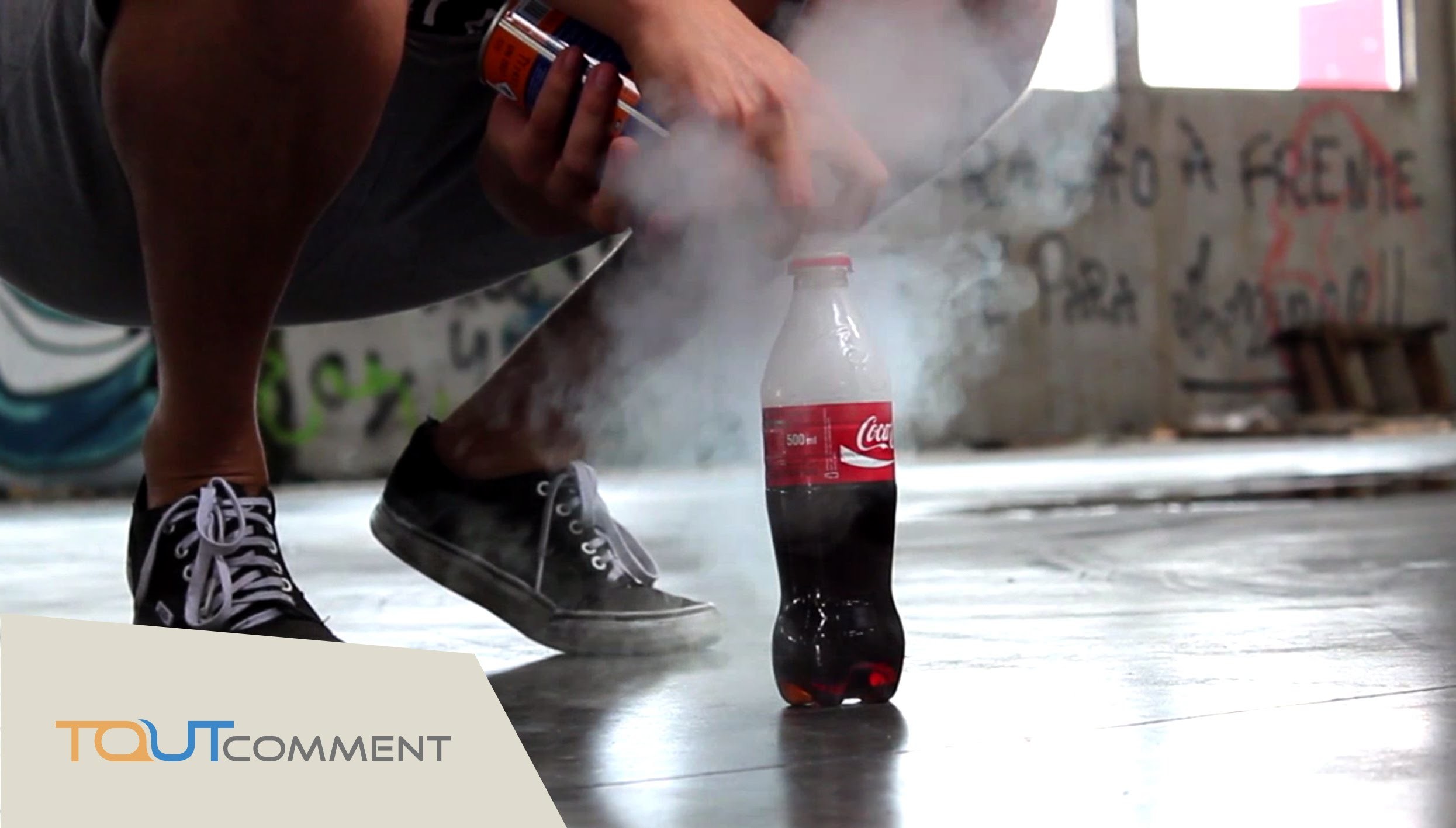 Expérience incroyable à faire à la maison : la bouteille de coca cola fusée !
