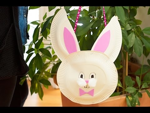 Bricolage de Pâques DIY : panier lapin pour la chasse aux oeufs.