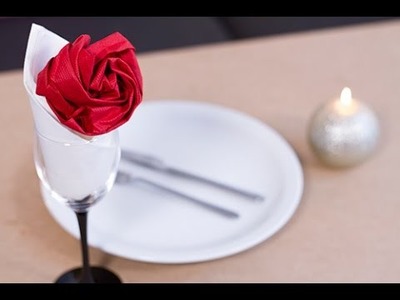 DIY Saint-Valentin : Pliage de serviette en forme de rose