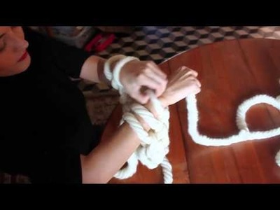 DIY: tricot avec les bras.knitting with arms.avec tutoriel