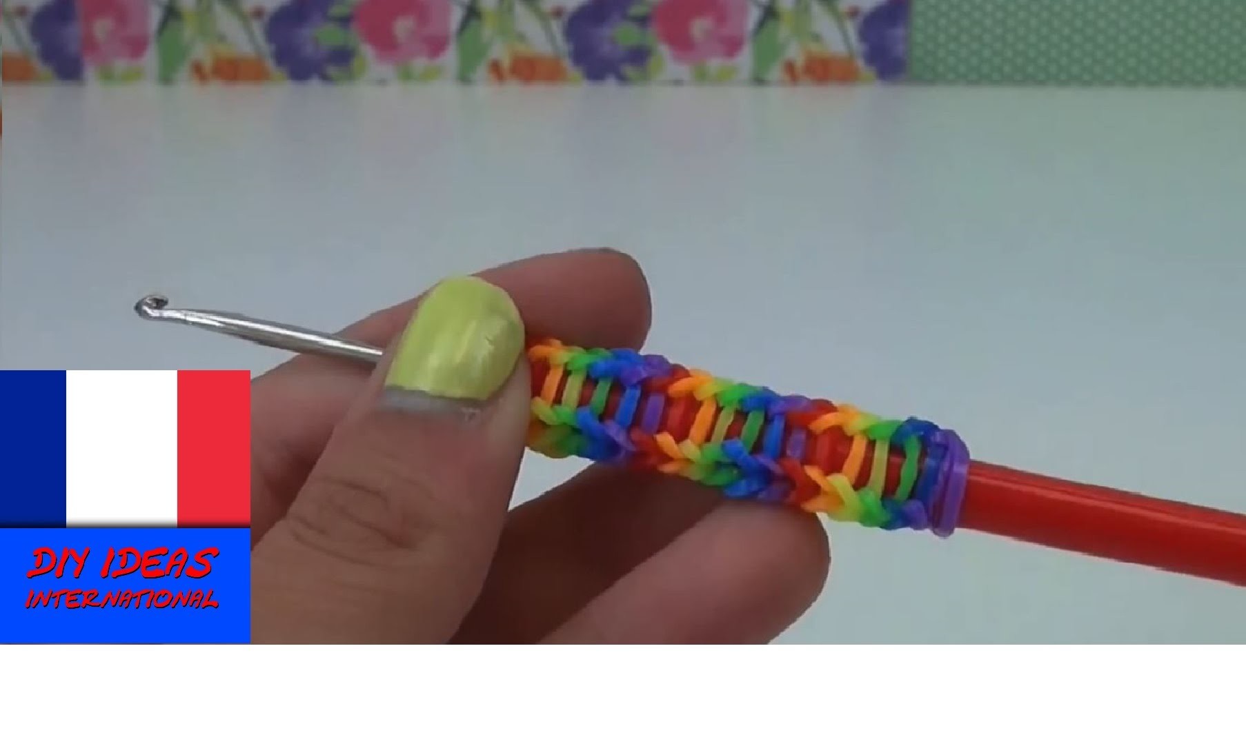 Protège stylo en élastiques - revêtement crochet. étui stylo. creer un etui en elastique crayon