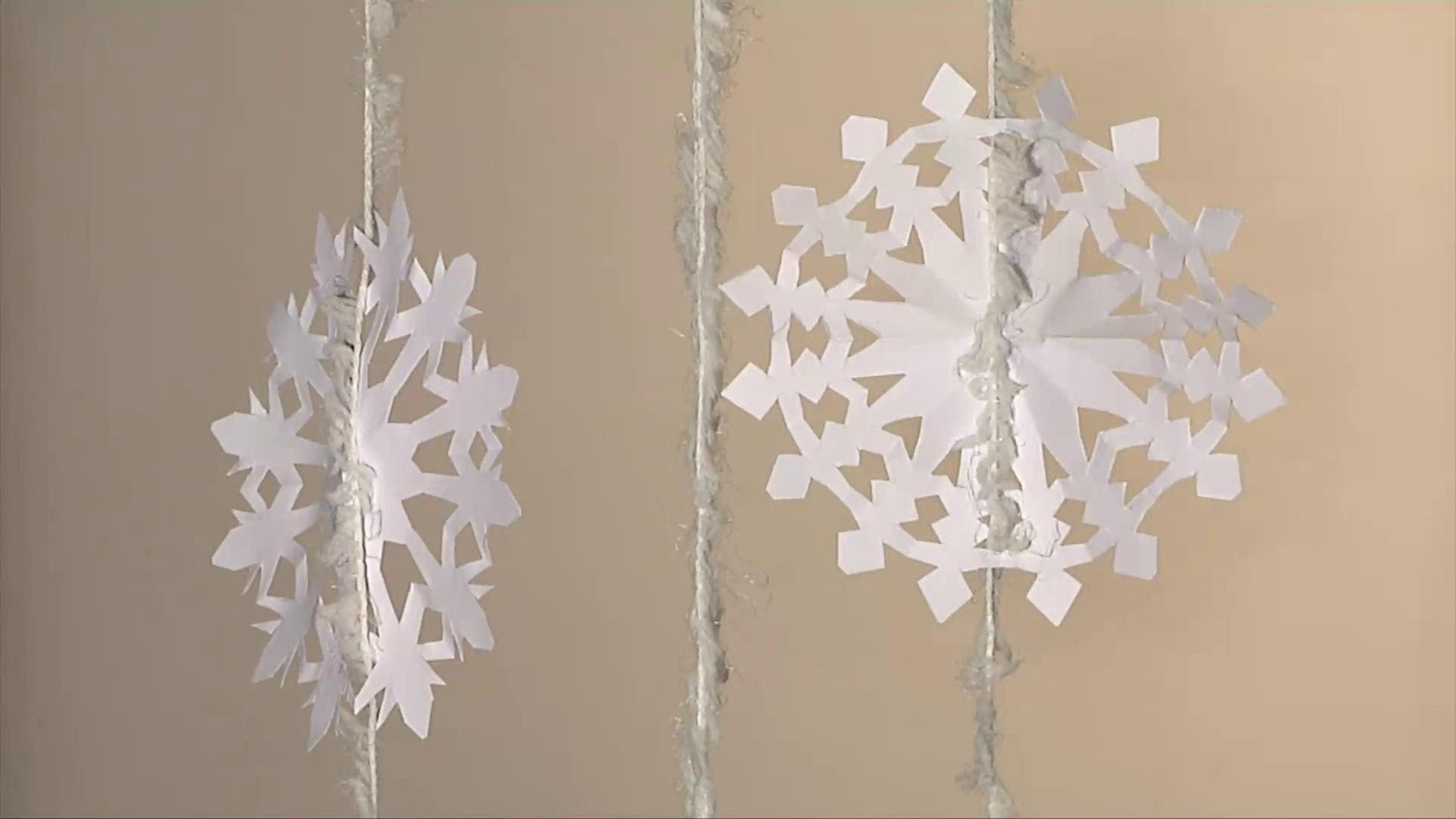 Noel déco !! Christmas decoration !! flocon de neige en papier diy