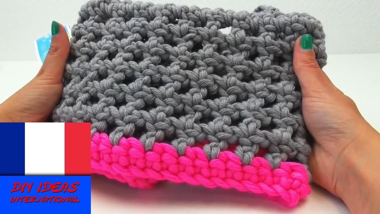 Crocheter une écharpe ou un châle double loop DIY. Au chaud pour l'hiver. Deux couleurs