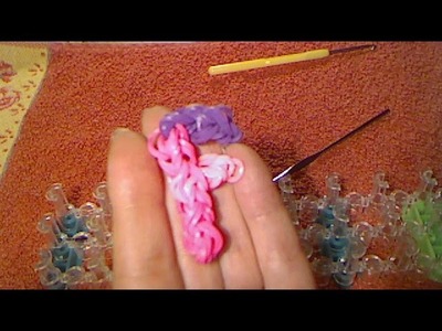 Rainbow loom francais lettre F ( loom band )