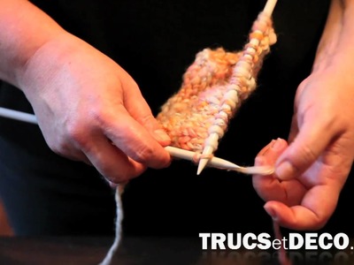 Maille à l'endroit en tricot - Tutoriel par trucsetdeco.com