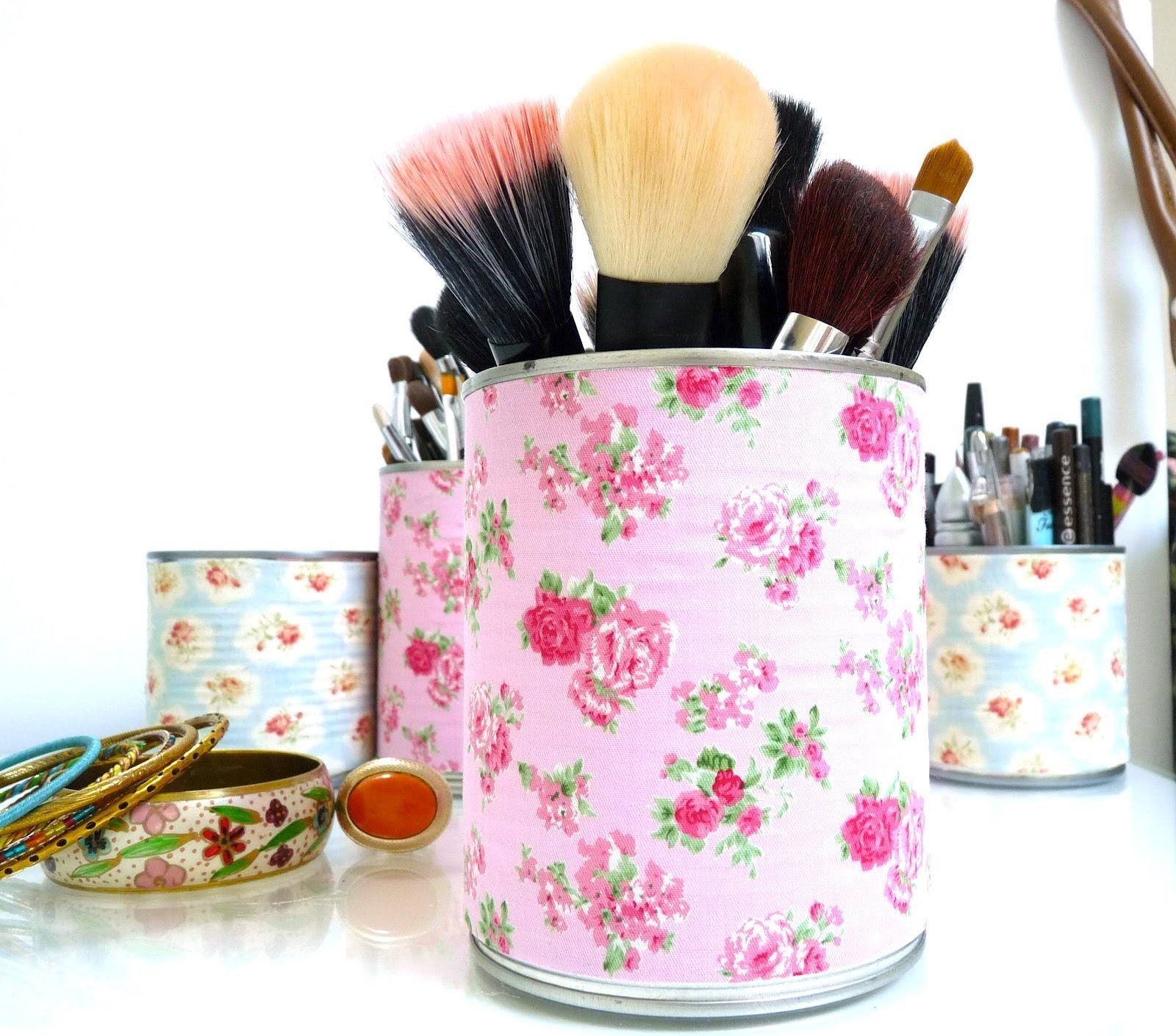 DIY : Recycler Vos Boîtes de Conserve - Rangement Make up - Make up storage