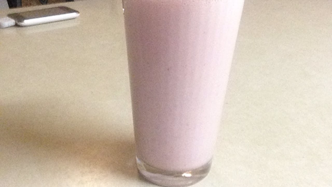 Recette de délicieux milk-shake à la fraise  - DIY Cuisine - Guidecentral