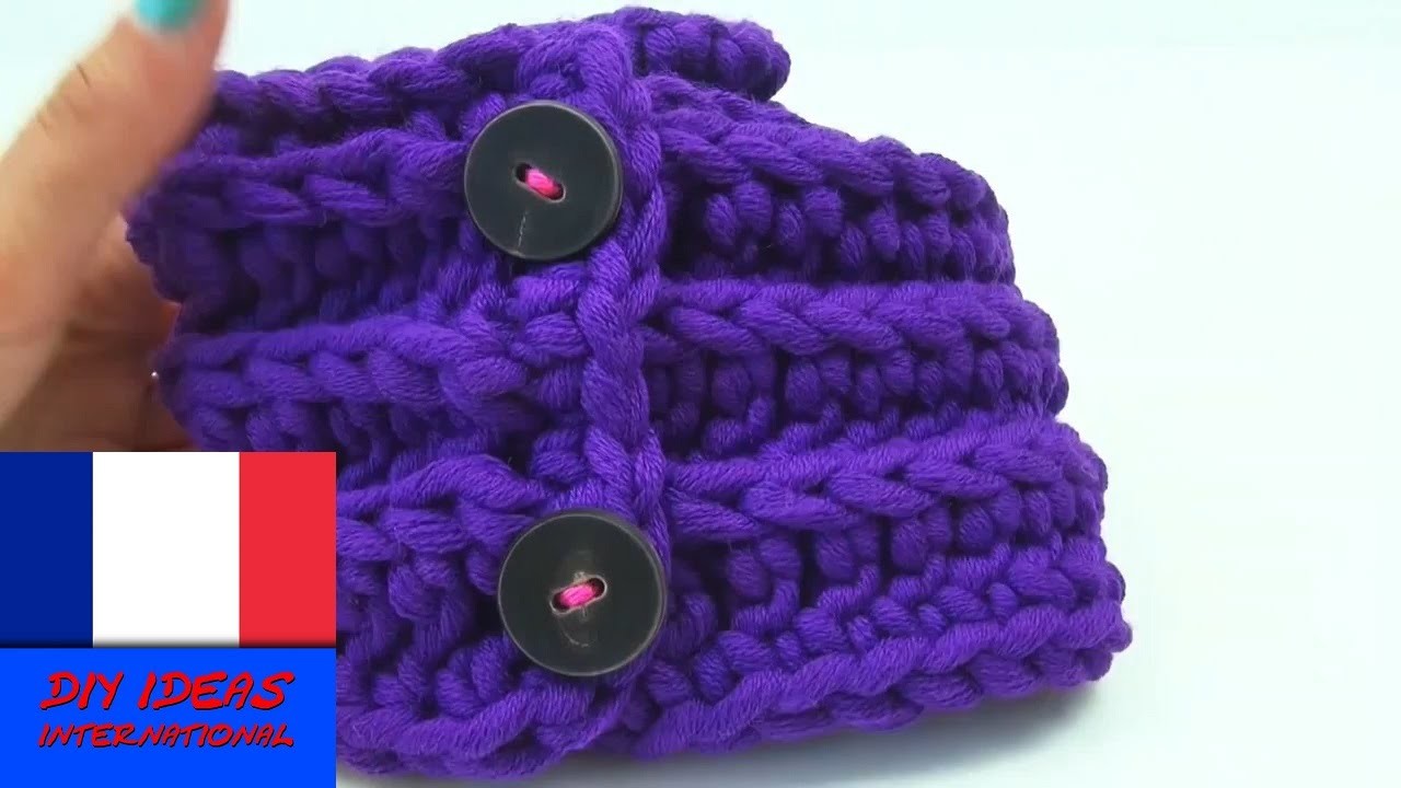 Crocheter soi-même une écharpe avec des boutons. Laine épaisse pour hiver. Facile et rapide