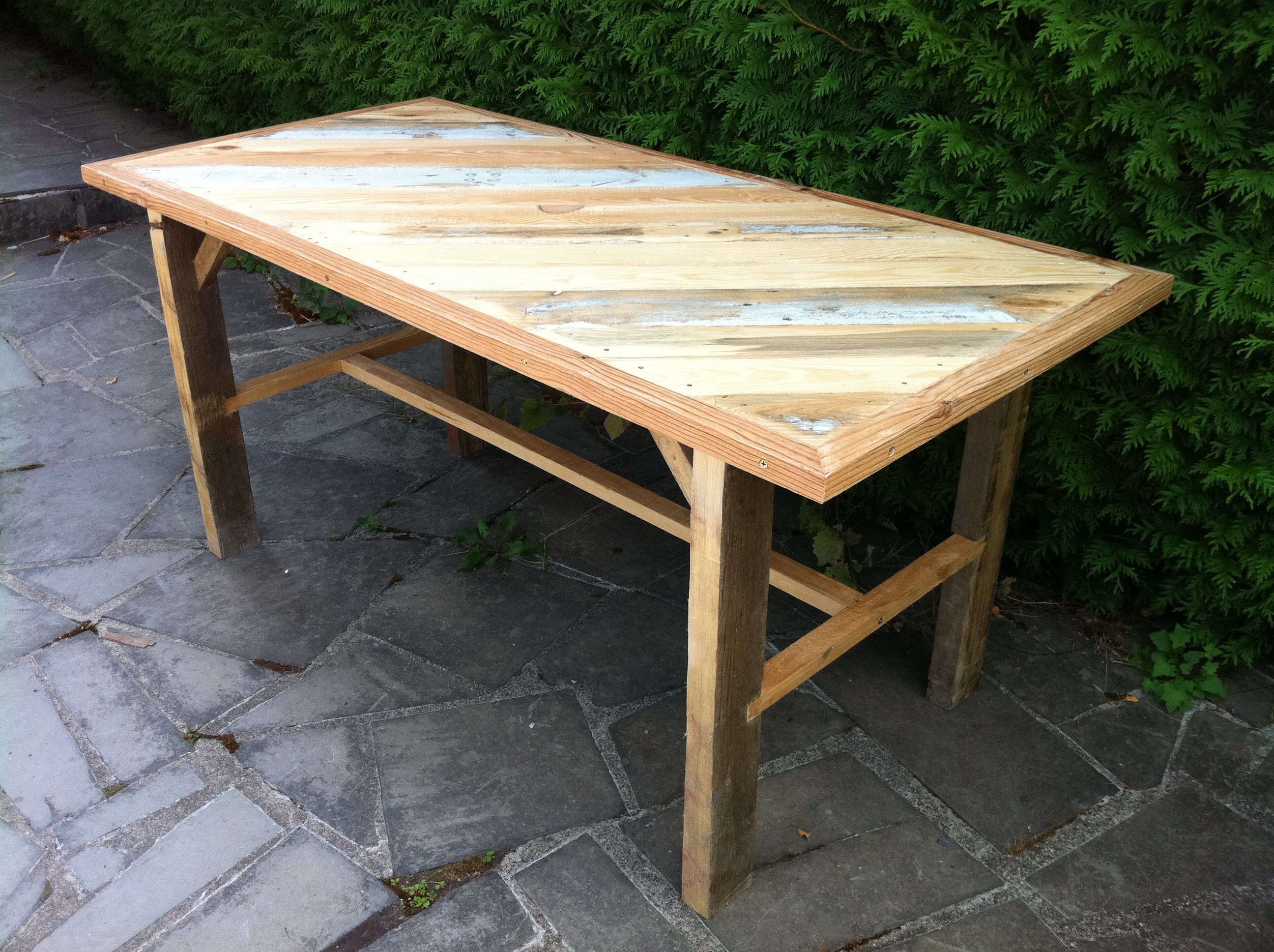 Fabrication d'une table solide en bois de recuperation - Partie 1