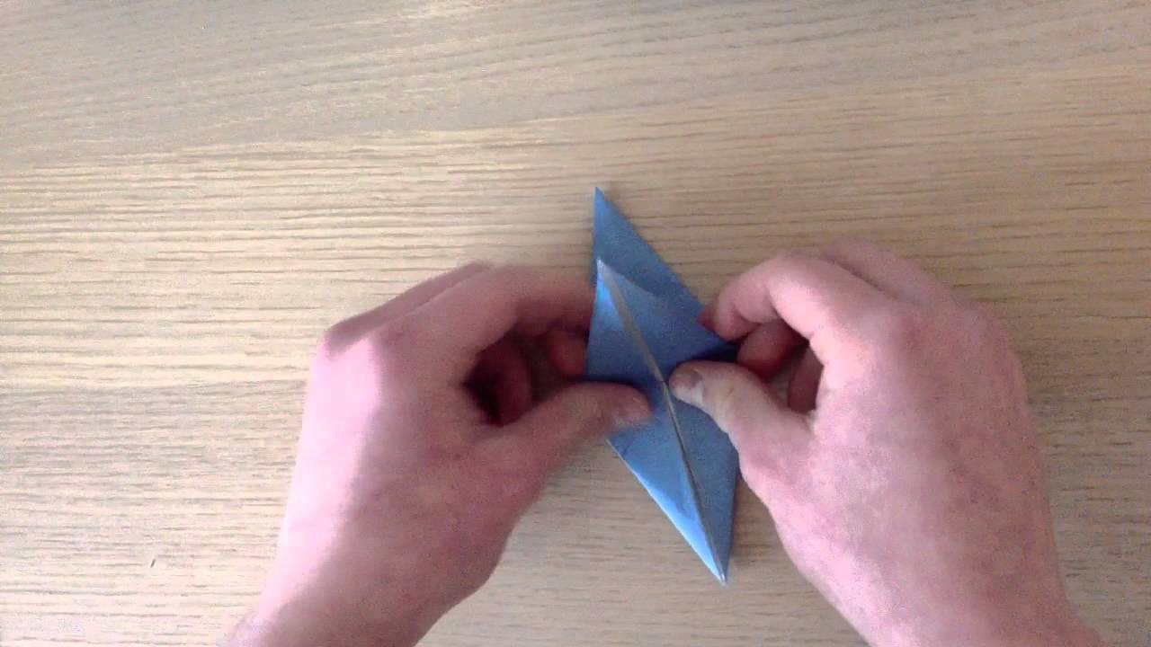 Faire une étoile en papier. Réaliser une étoile à 4 branches en origami