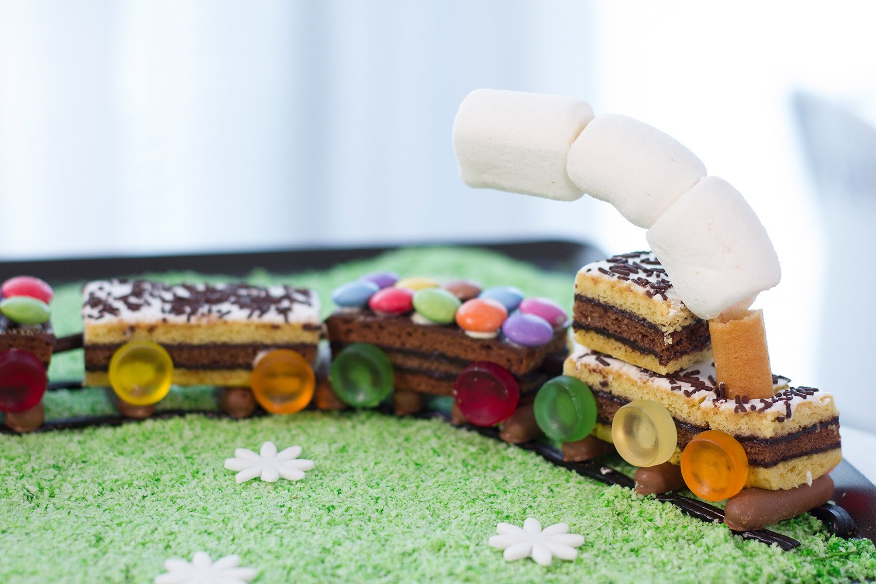 Gâteau train d'anniversaire facile