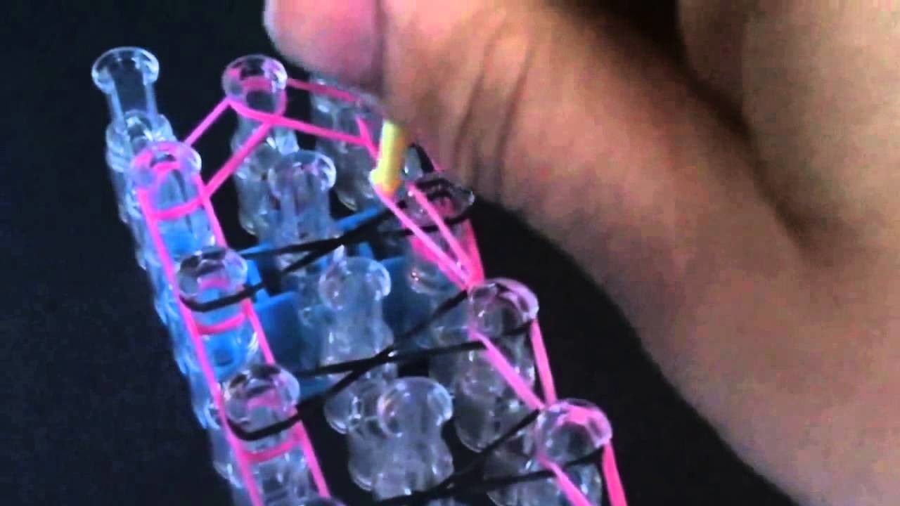 Come realizzare il braccialetto dell' INFINITO RAINBOW LOOM   Loom bands   braccialetto elastici