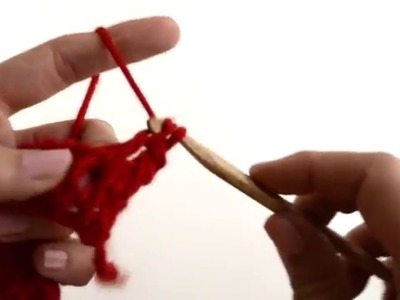 Comment faire une bride simple en relief au crochet | We Are Knitters