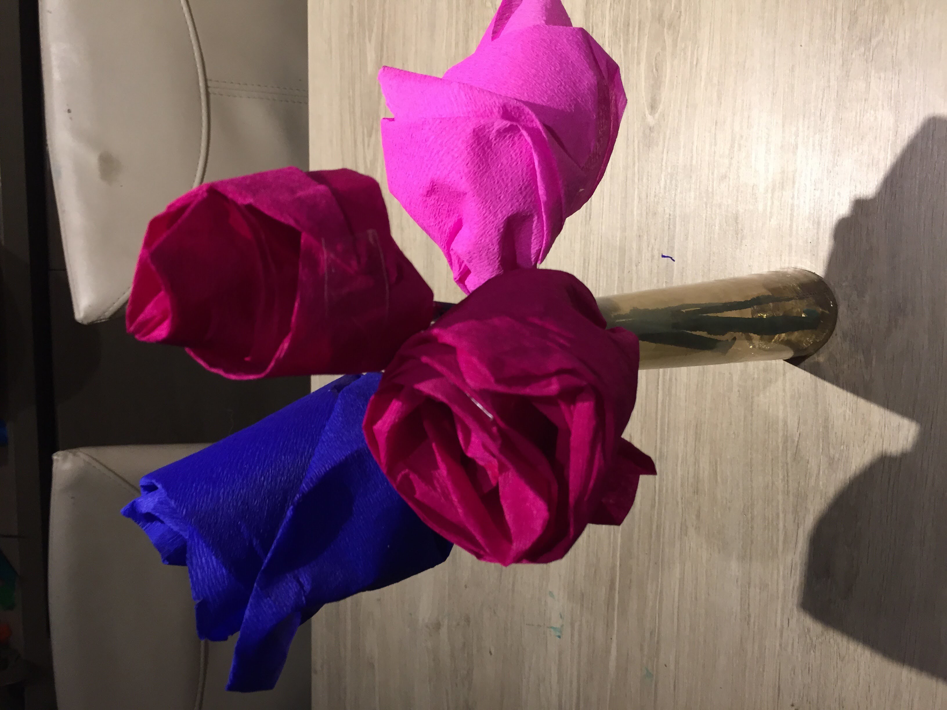 Idee bricolage enfant fleur en papier crepon