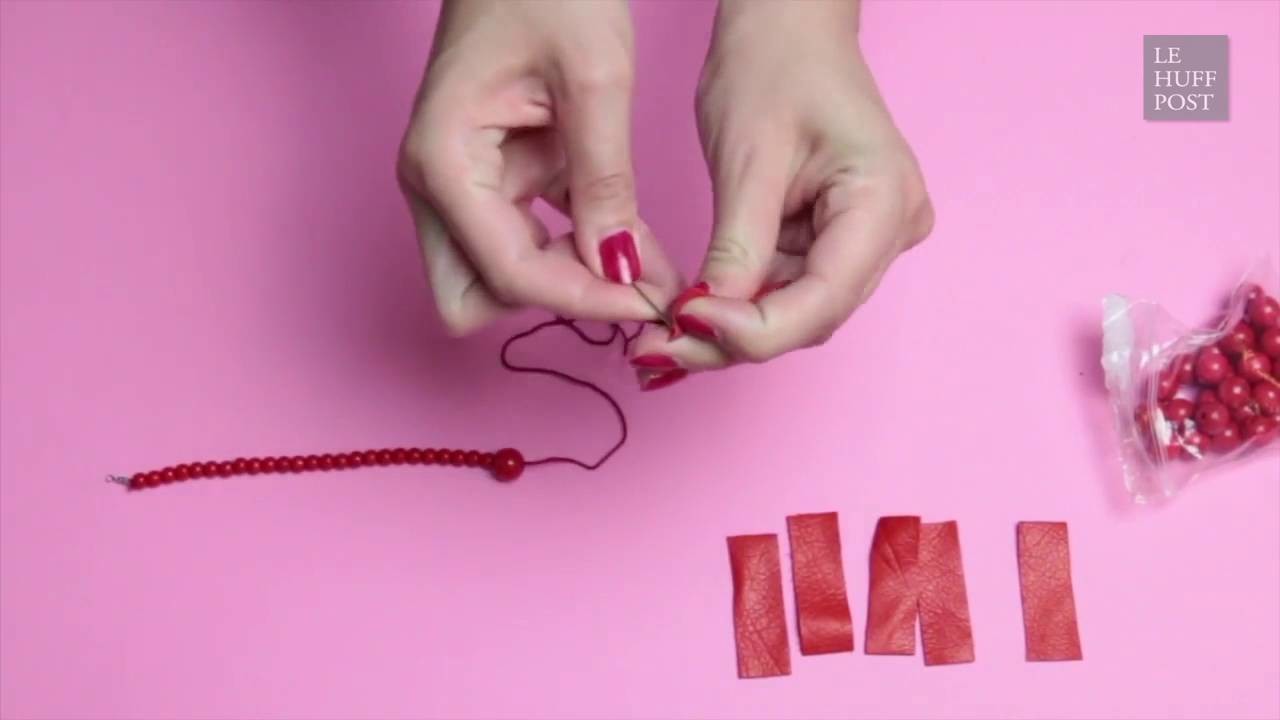 Un DIY très simple pour réaliser un collier graphique rouge