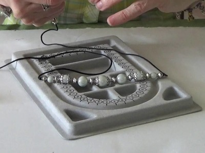 DIY collier perles magiques blanc shamballa