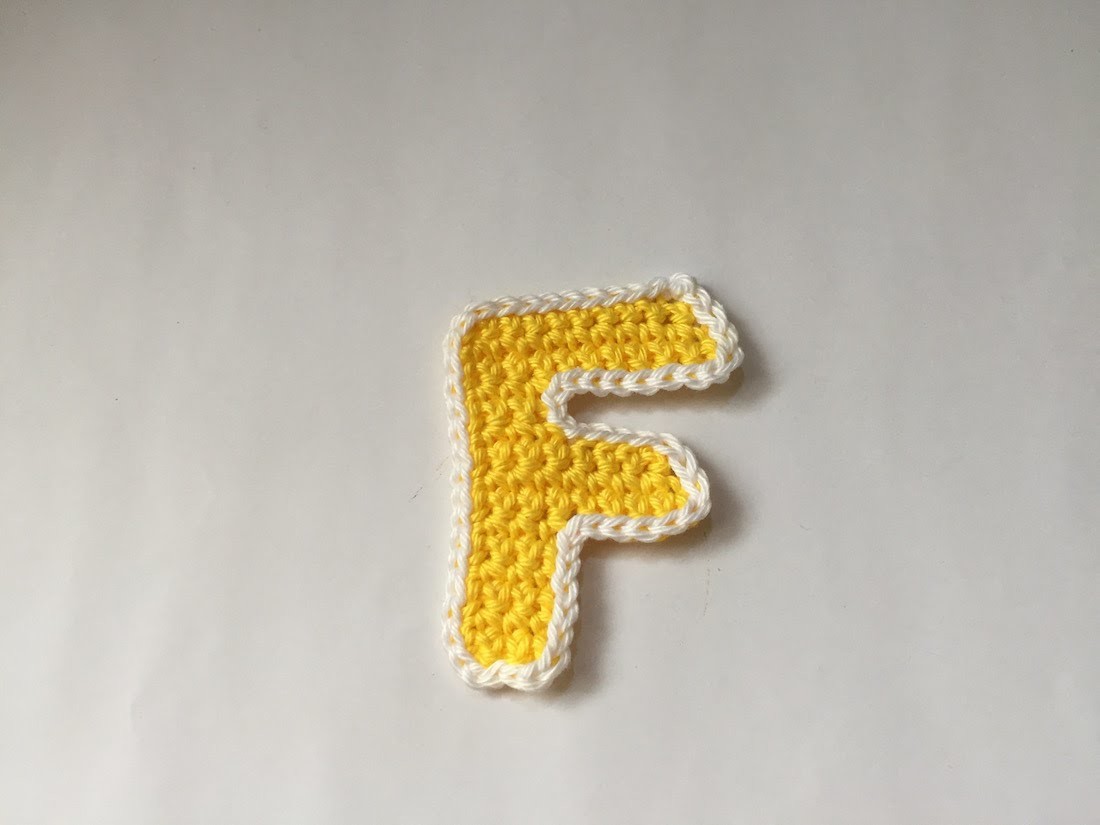 Tuto lettre F au crochet spécial gaucher