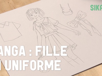 Fille En Uniforme Scolaire