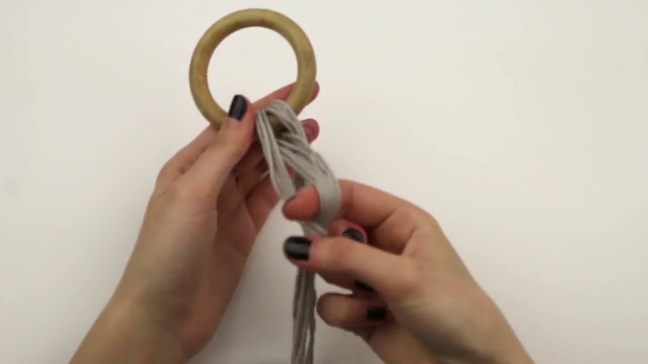 Comment faire un nœud à tête d'alouette en Macramé | WE ARE KNITTERS