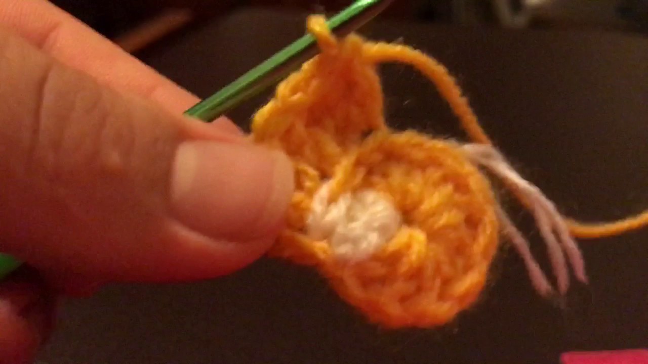 Mini  crochet basket