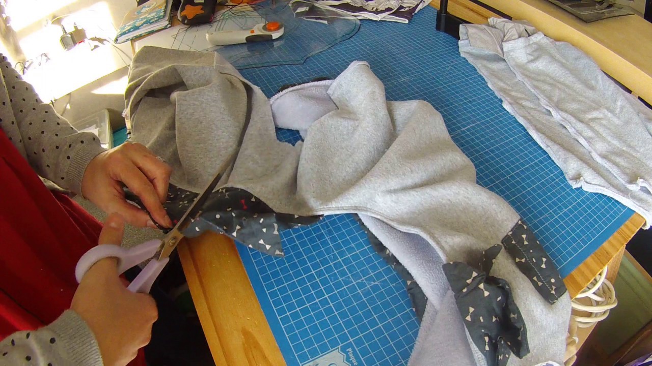 Comment recycler un pull coupe du pull et recoupe d'un modèle dedans