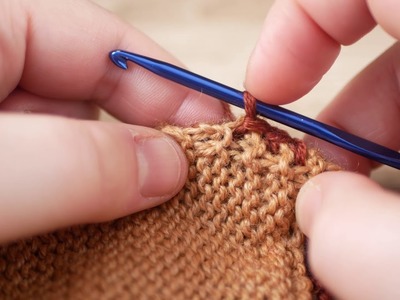 Couture au crochet de deux morceaux tricotés