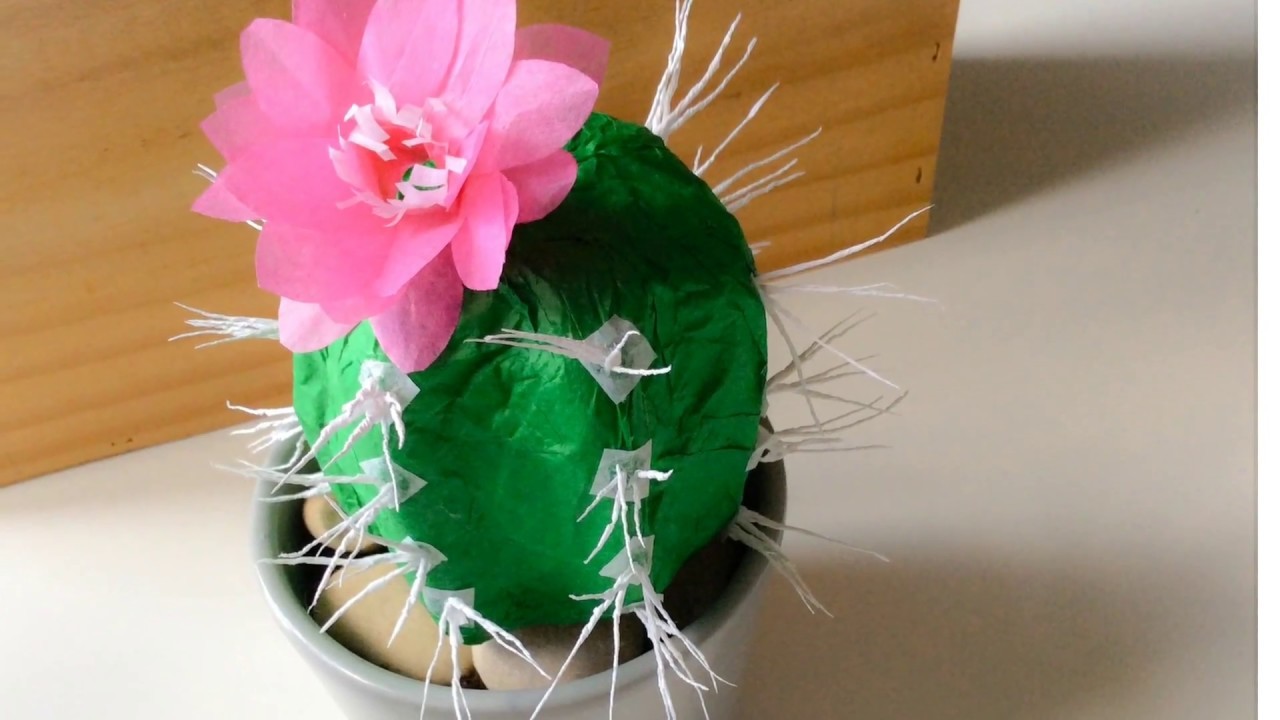 DIY: fleur de cactus en papier.  DIY: paper cactus flower.