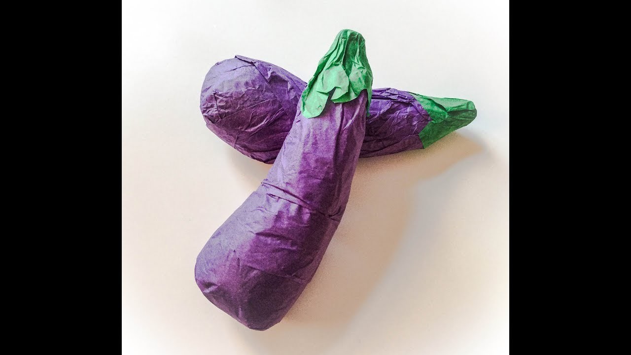 DIY Aubergine en papier. Make a paper eggplant.