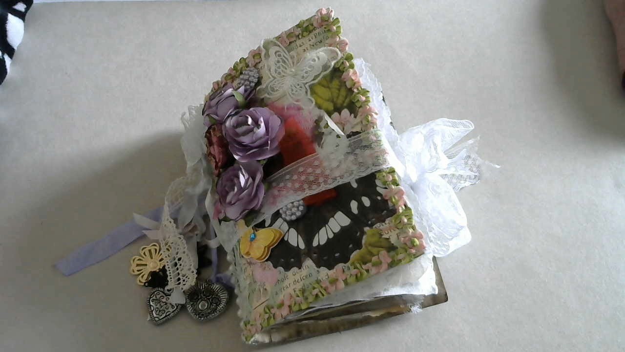 Mon premier junk journal. . style souvenirs anciens !