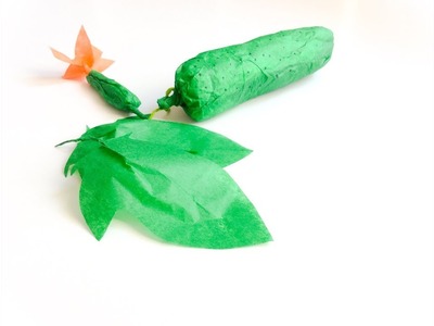 DIY cornichon en papier. DIY paper cucumber.