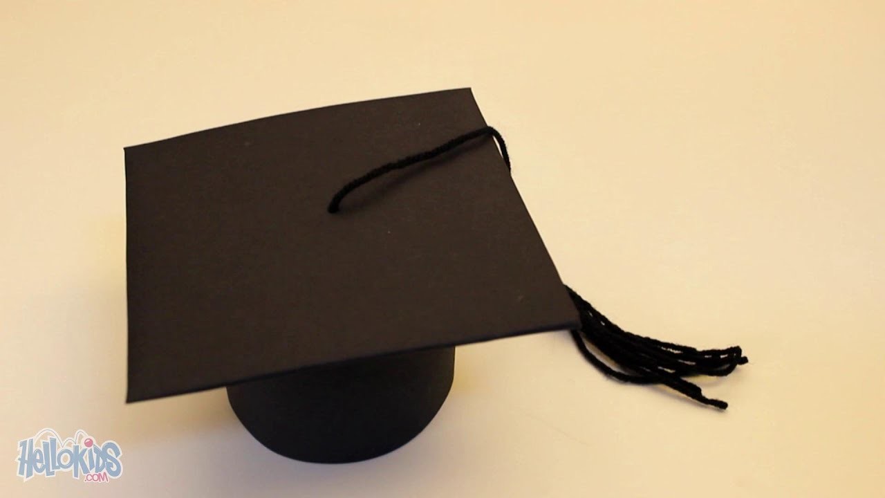 Tutoriel : Fabriquer un chapeau de diplômé (Hellokids)