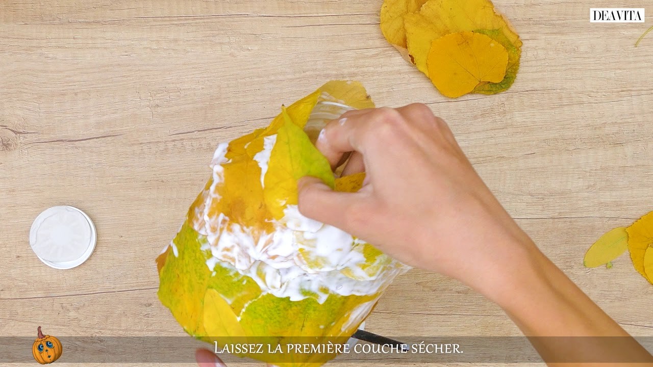 DIY photophore d’automne – bocaux décorés de feuilles automnales