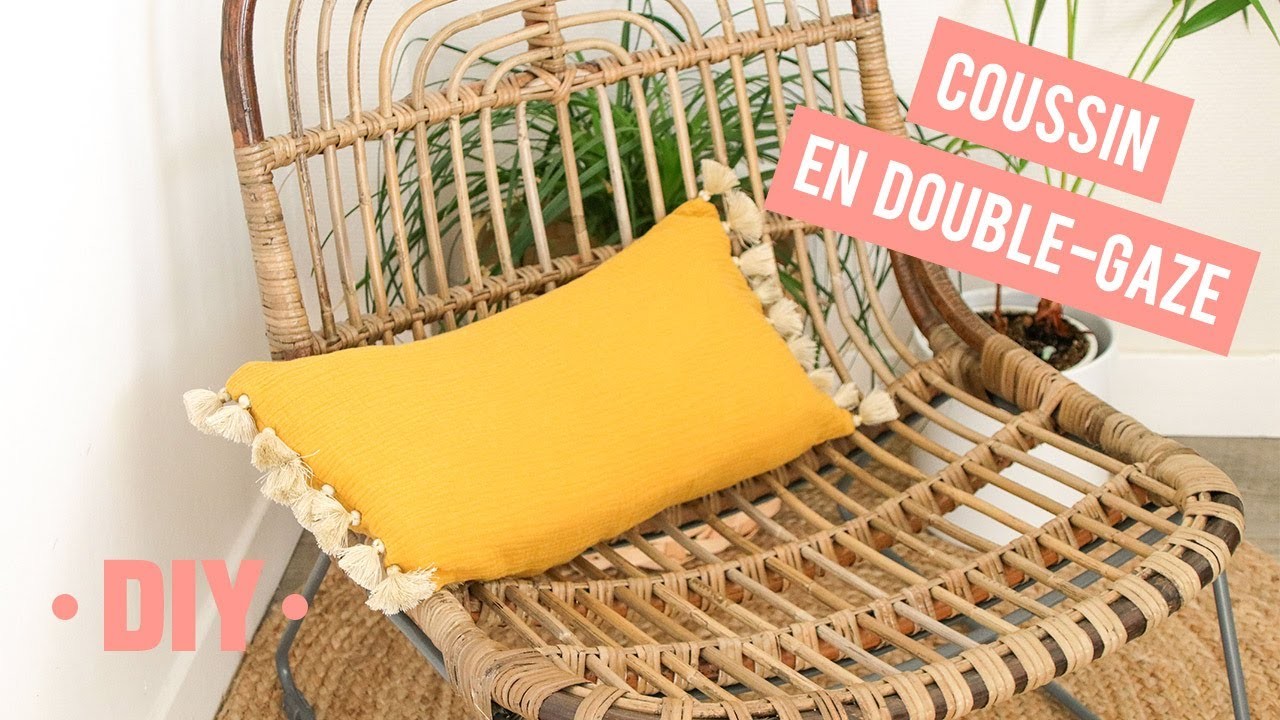 DIY Couture | Housse de coussin rectangle en Double Gaze moutarde et pompons