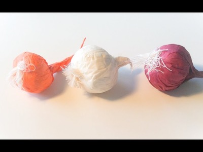 DIY oignions en papier de soie. Paper craft vegetables onions.