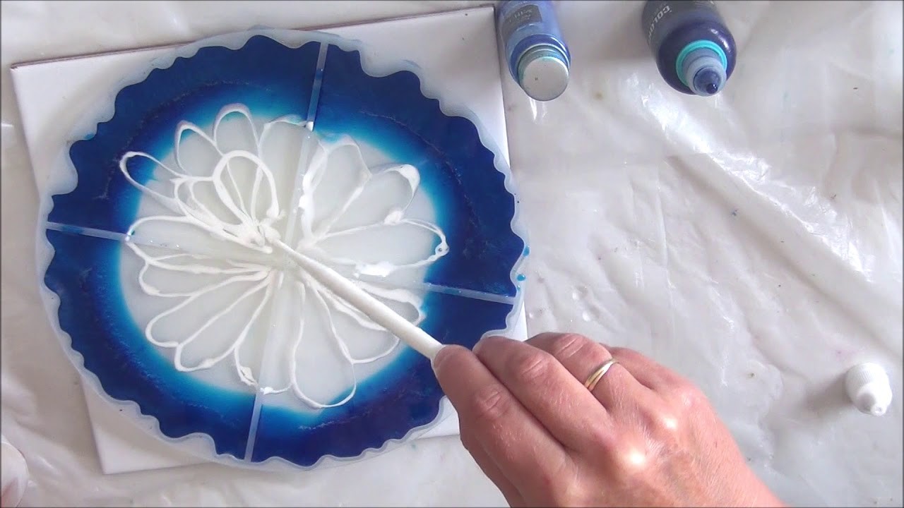 TUTO RESINE  TEAL COASTER FLOWER IN BLUE. DESSOUS DE VERRE RESINE EPOXY DIY