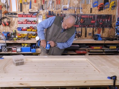 Fabriquer une porte en bois massif - Tuto brico avec Robert