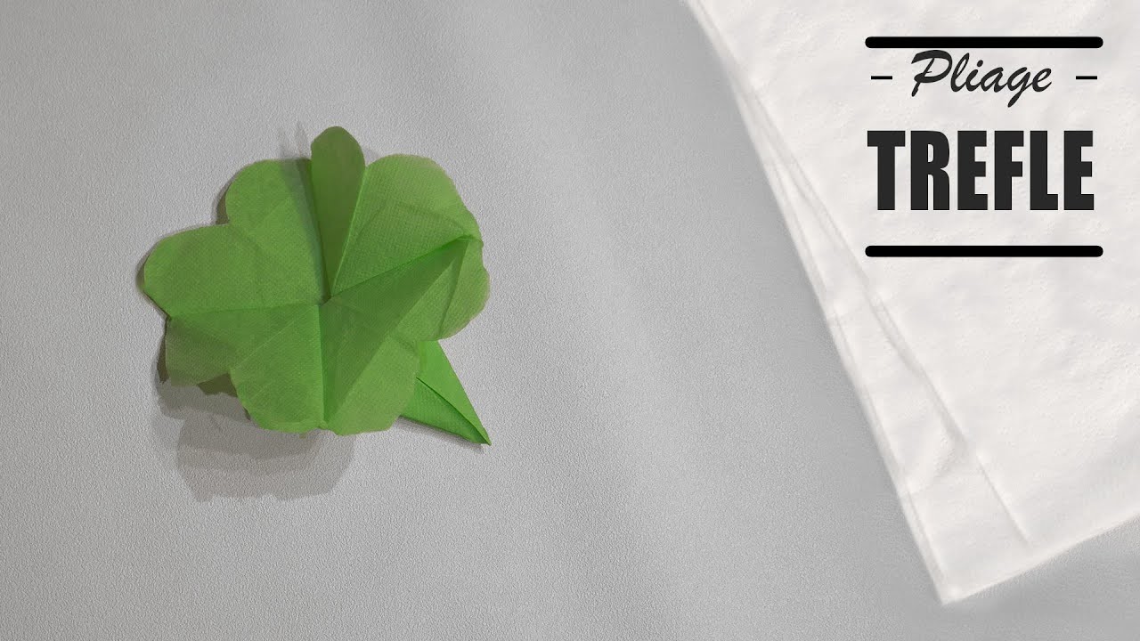 Pliage serviette trefle origami Saint Patrick