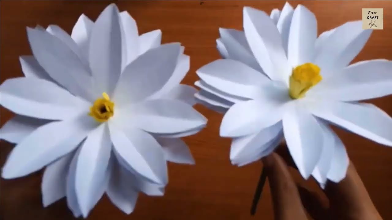 Comment faire une fleur en papier - Origami