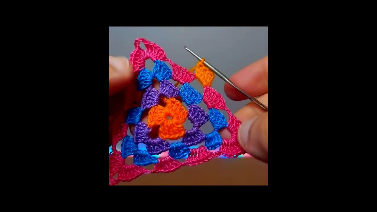 #TRIANGLE #crochet #mandala #crochê #الكروشيه #star #鉤針編織 #tığişi #क्रोकेट #钩针编织 #かぎ針編み #크로셰 #sides