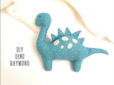Coudre un dinosaure Raymond, tuto facile doudou dino